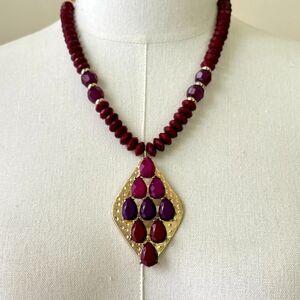 NWT Jonathan Martin Vamp Romantic Dark Red Beaded Statement Pendant Necklace